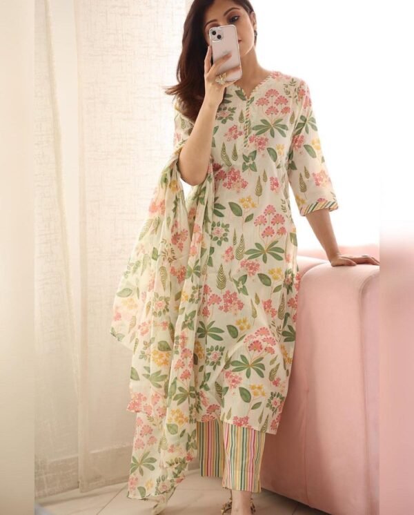 ANNI DESIGNER Women's Rayon Blend Straight Printed Kurta with Pant & Dupatta