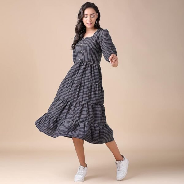 Turritopsis Women Knee Length Dress