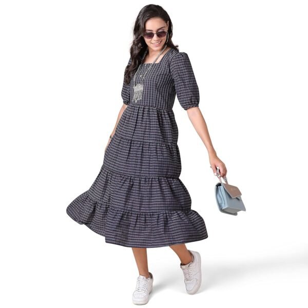 Turritopsis Women Knee Length Dress