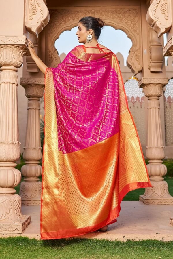 SWORNOF Women's Patola Silk Saree With Unstitched Boluse Piece