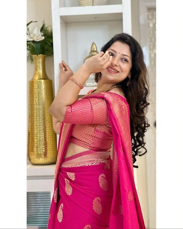 Avantika Fashion Women's Kanjivaram Soft Pure Silk Banarasi Sarees With Blouse Piece