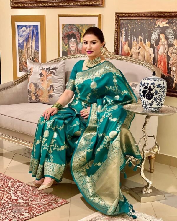 Avantika Fashion Women's Kanjivaram Soft Silk Banarasi Sarees With Blouse Piece
