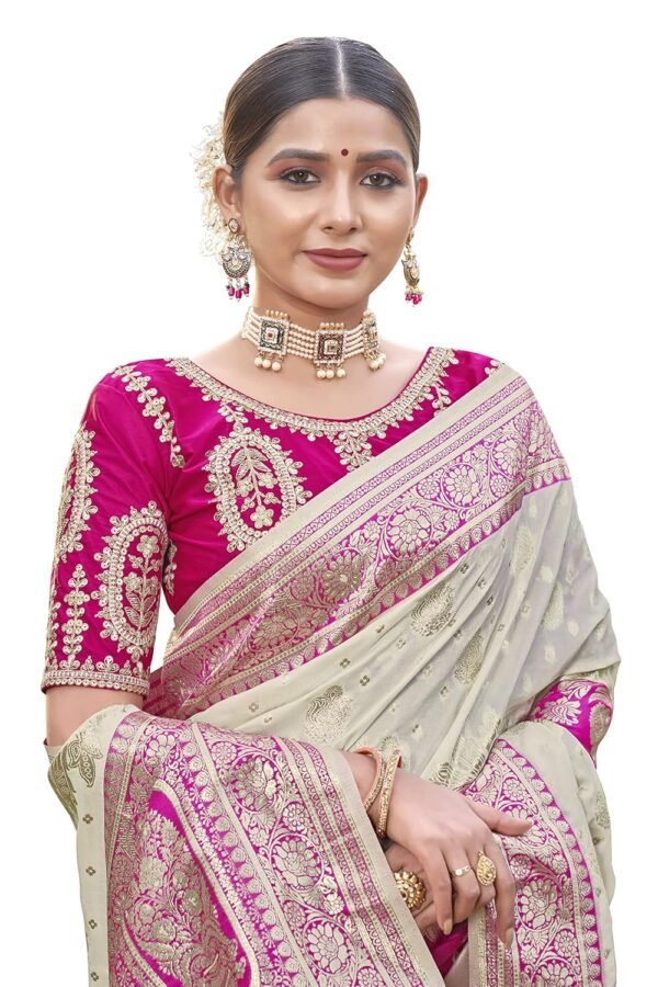 MANOHARI adorable woven pattern Banarasi Silk saree for women with Blouse Piece